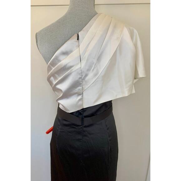 Mac Duggal Ieena One Shoulder Gown Maxi in White/Black Size 10 Satin Side Slit - Picture 6 of 8